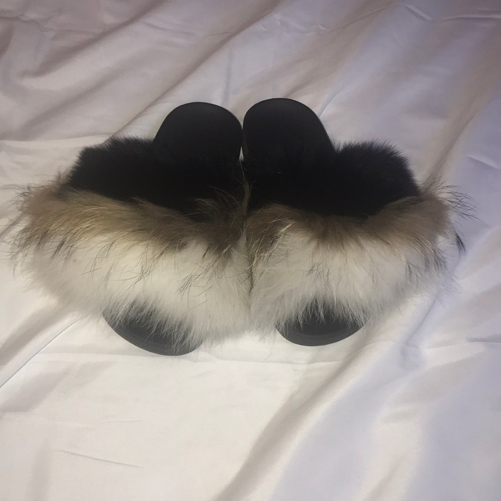 Black x White Raccoon Fur Fluffy Slides